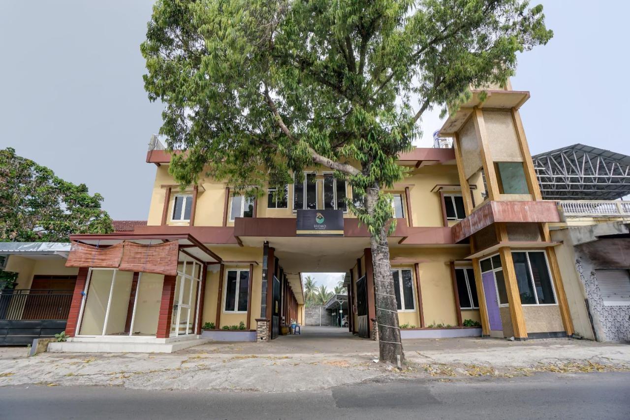 Oyo 3298 Bromo Guest House Family Malang Exterior foto