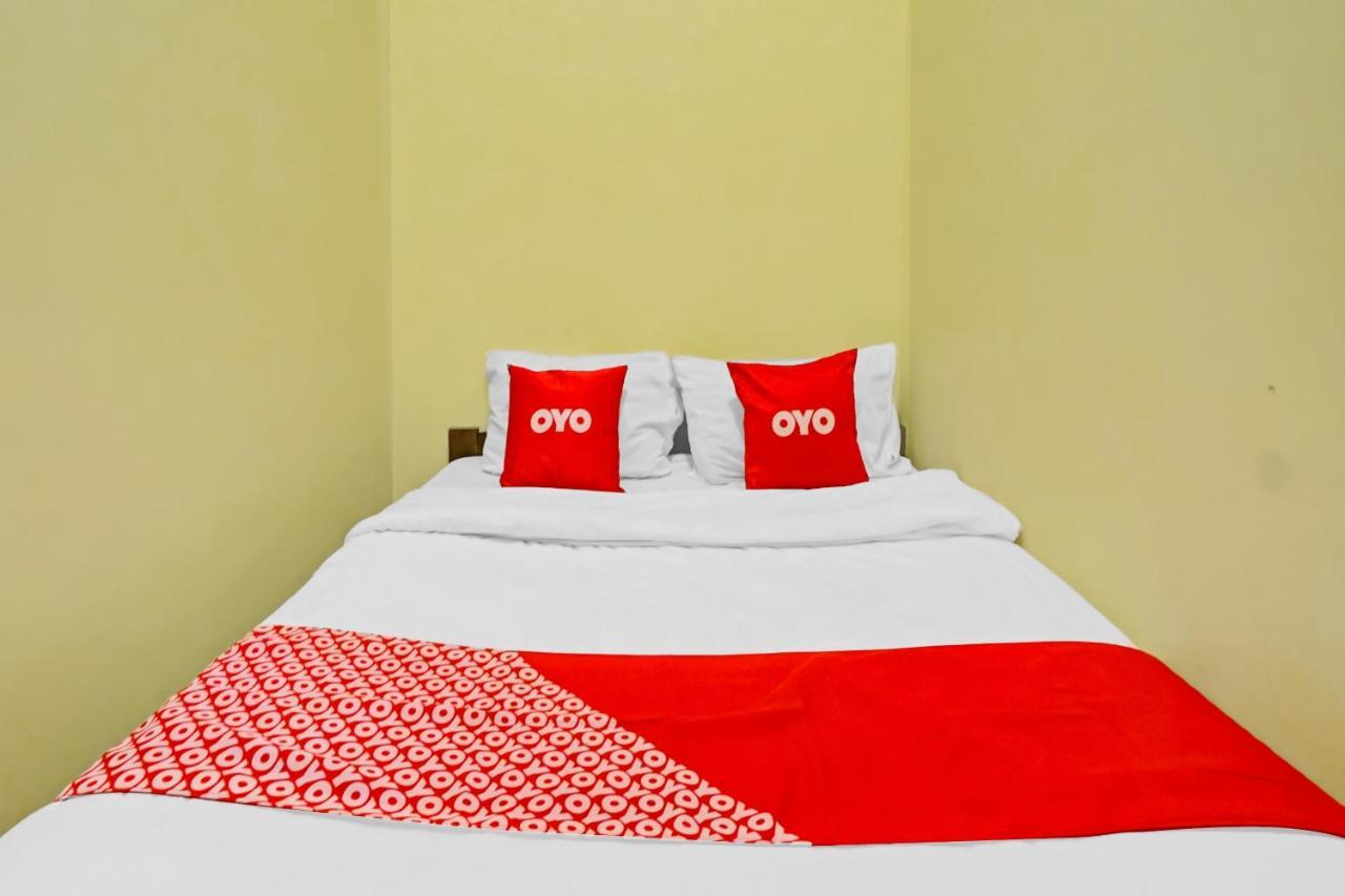 Oyo 3298 Bromo Guest House Family Malang Exterior foto
